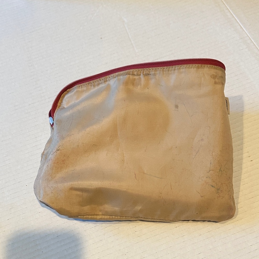 Coach Satin Logo XL Red Packable NY Weekend Tote with Removable Pouch Pre-Owned - Picture 15 of 15